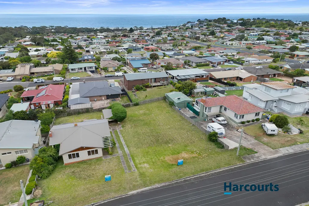 Devonport Let there be land…