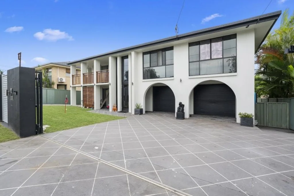 Clontarf 5Phòng ngủ GREAT FAMILY SIZED HOME WITH POTENTIAL DUAL OCCUPANCY