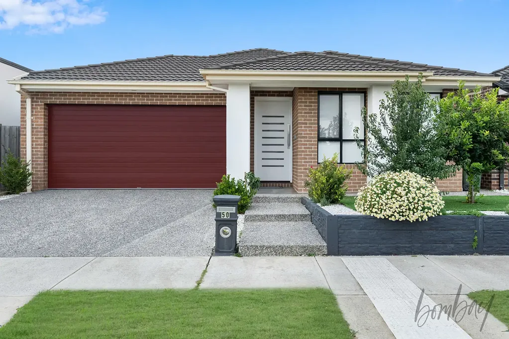 Spacious 4 Bedroom Family Home with Theatre Room & Premium Features