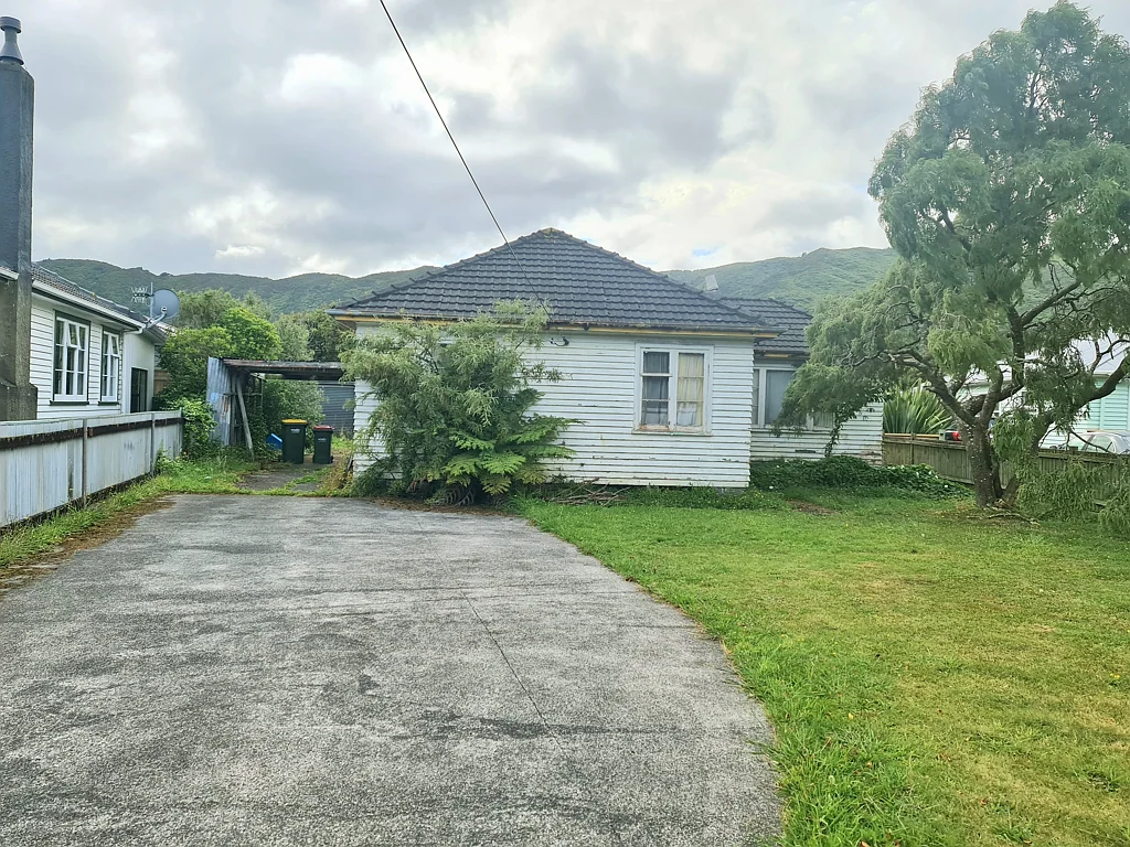 86 Wellington Road, Wainuiomata, Lower Hutt, Wellington