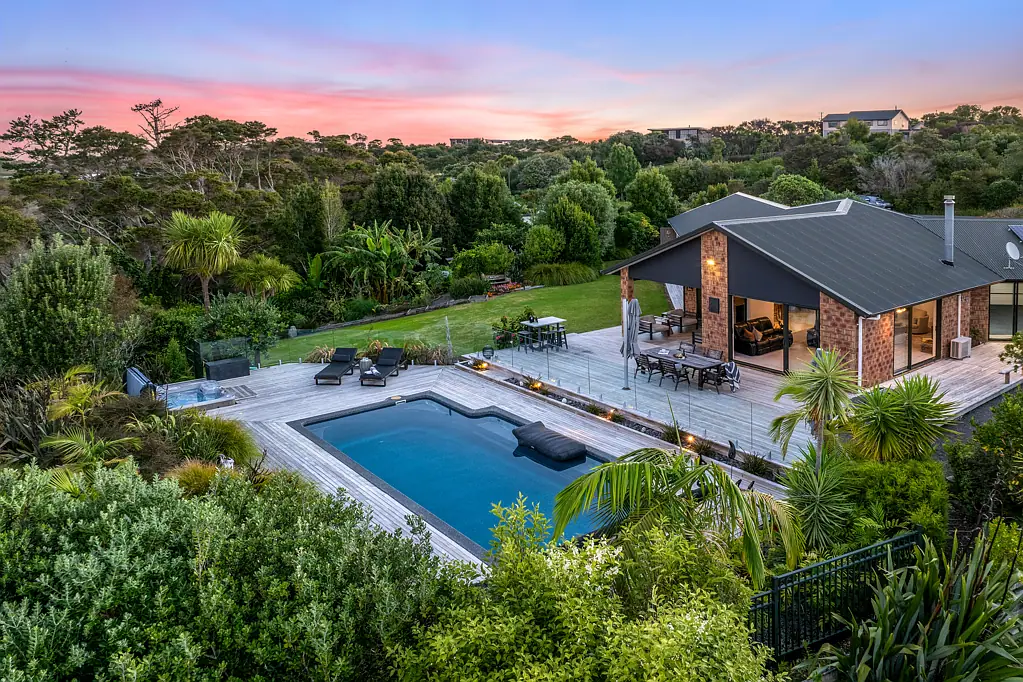 15 East Street, Mahurangi East, Rodney, Auckland