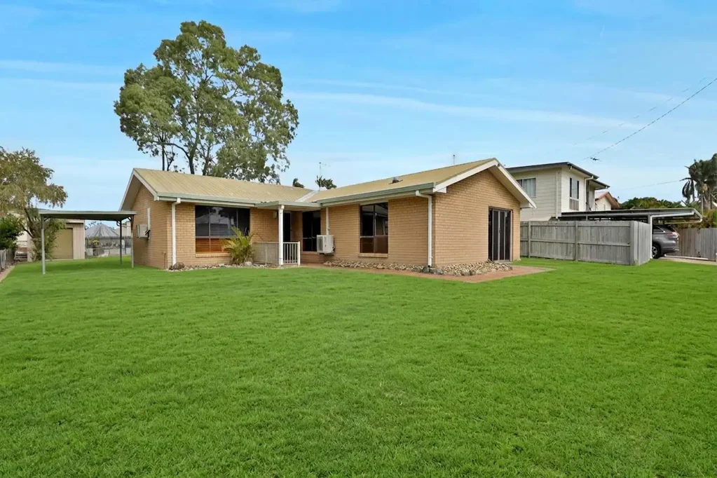 BEAUTIFUL SPACIOUS HOME - COMFORT AND CONVENIENCE IN ANDERGROVE!