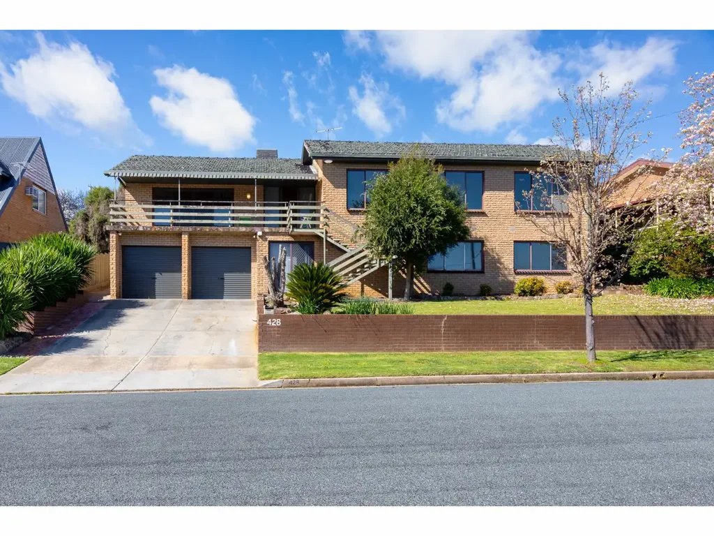 Lavington 6બેડરૂમ A Versatile Opportunity for Investors or Large Families