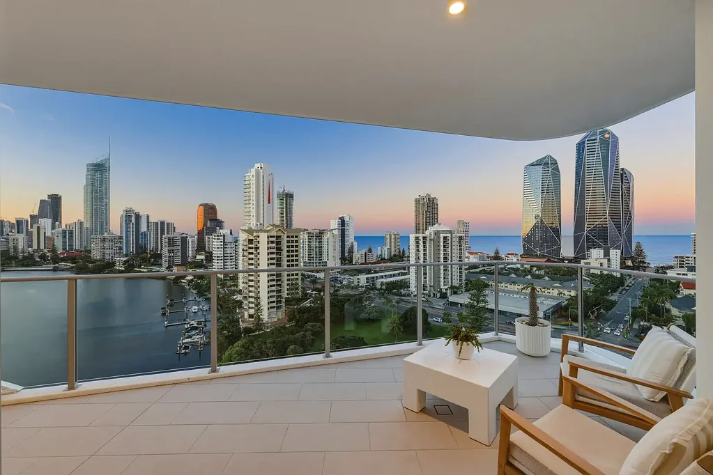 Surfers Paradise 3房  A lifestyle beyond comparison - Experience elevated coastal living without compromise