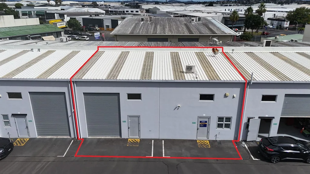 East Tamaki 126sqm Tilt Slab Unit with Vacant Possession