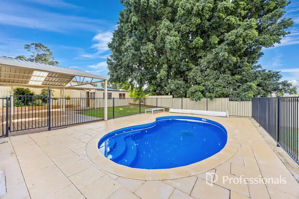 Australind 3 Bedroom A Feel-Good Family Home Amongst Leafy Serenity