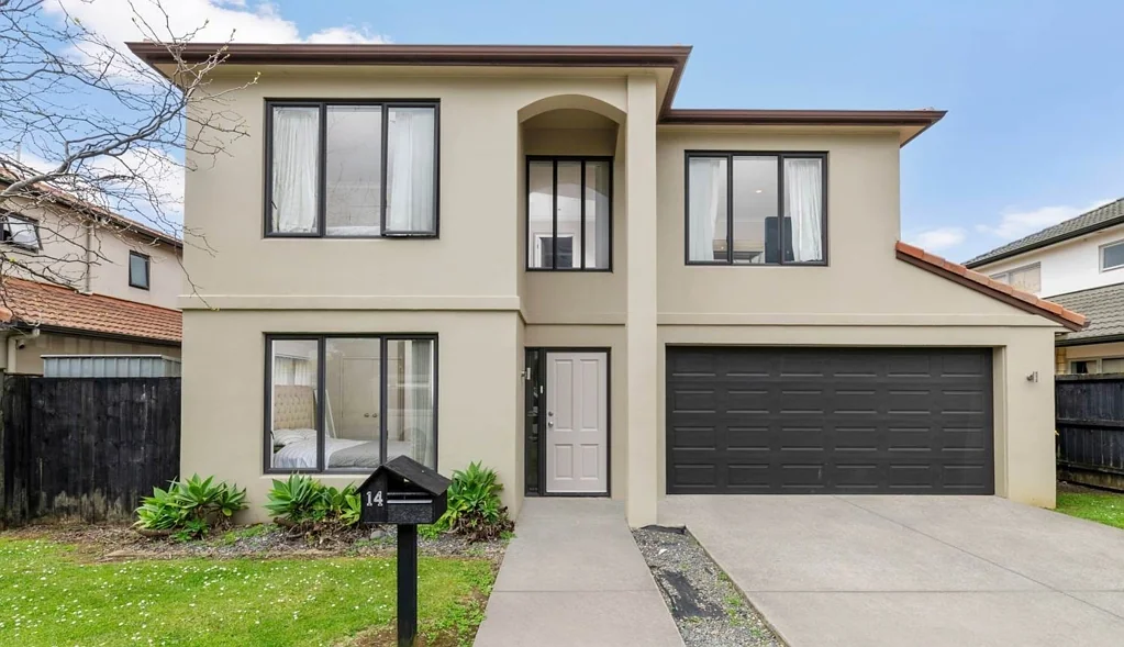 Flat Bush, 4 Bedrooms