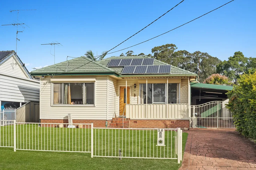 Blacktown 4Kwarto Ideal Investment – Home + Studio