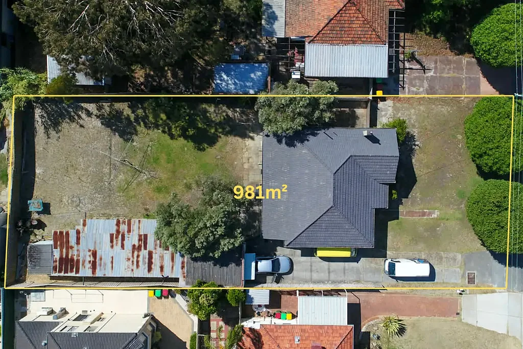 Bedford 3房  Outstanding Development Opportunity