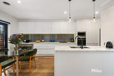 18 Hester Walk, Macleod, VIC 3085, 3 rūma, 2 rūma horoi, Townhouse
