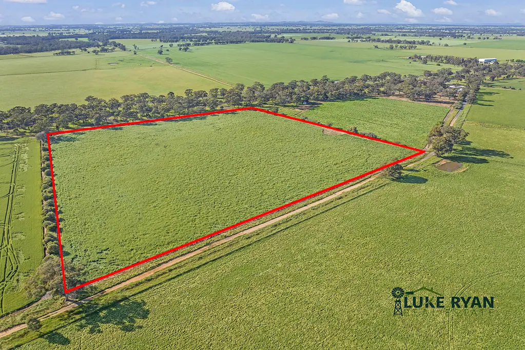 Elmore SMALL ACREAGE IN GREAT LOCATION