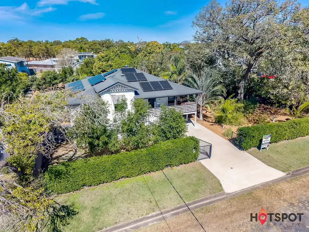 Bundaberg West 4房  Fully Renovated Queenslander • 1,338m² Block • Subdivision Opportunity
