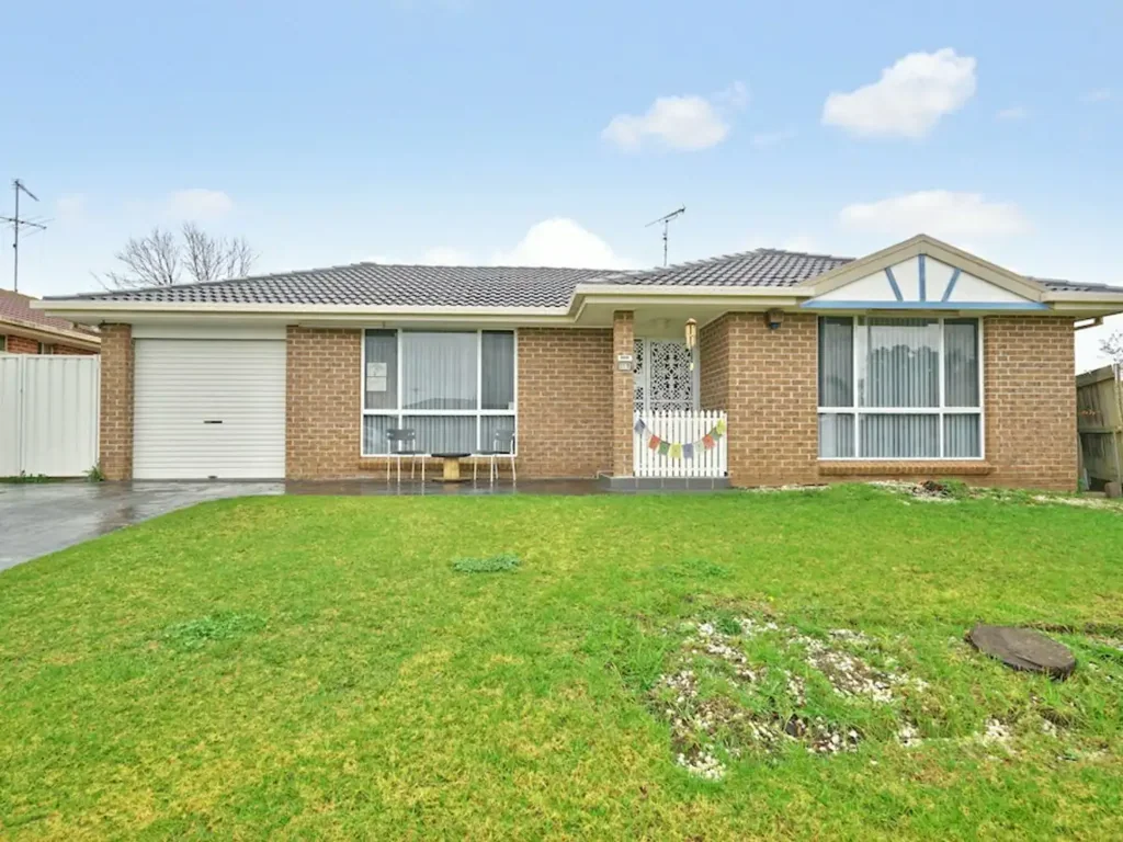 Fabulous Four Bedder with Side Access