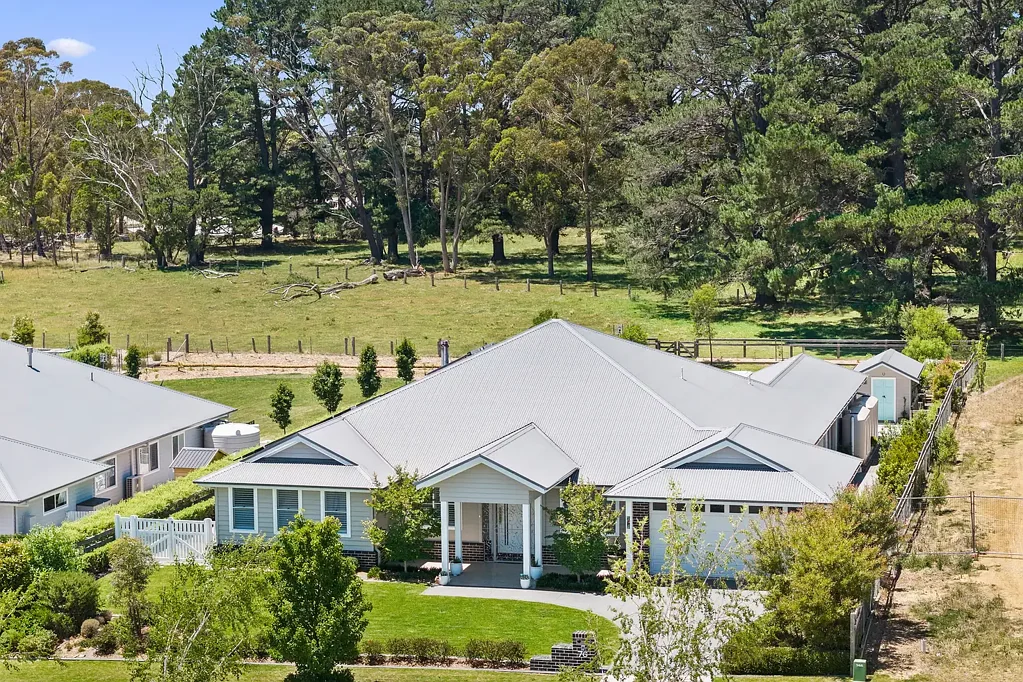 Renwick 4房  A new build with the bush at your back step… discover a home that ticks all the boxes