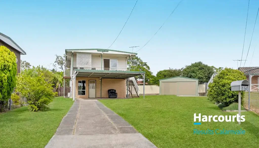 RENT DEDUCTION! Dual living high set house offers a perfect blend of comfort and style in Kingston!
