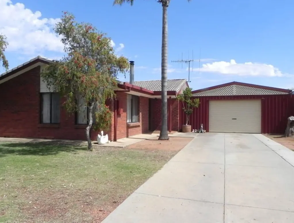 Renmark 3ਬੈੱਡਰੂਮ Charming 3-Bedroom Home in the Heart of Renmark
