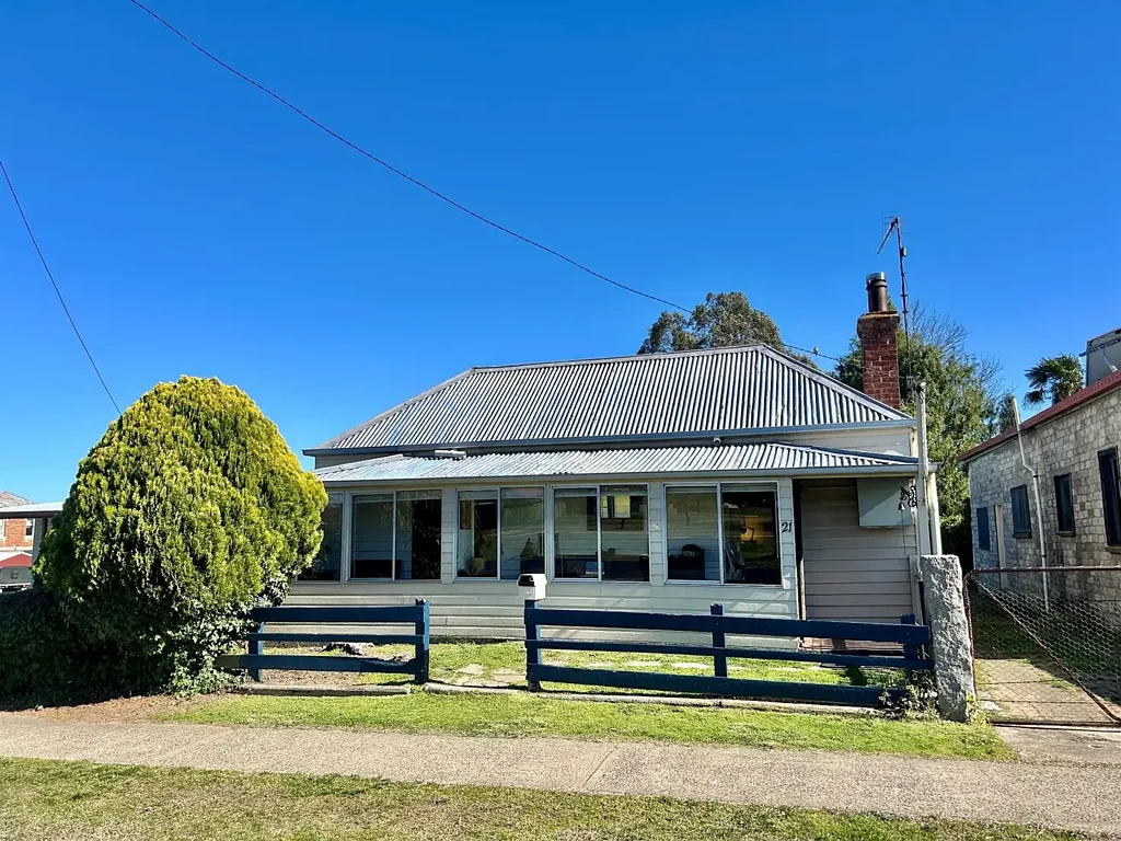 Uralla 2બેડરૂમ COTTAGE CHARM IN A CENTRAL LOCATION