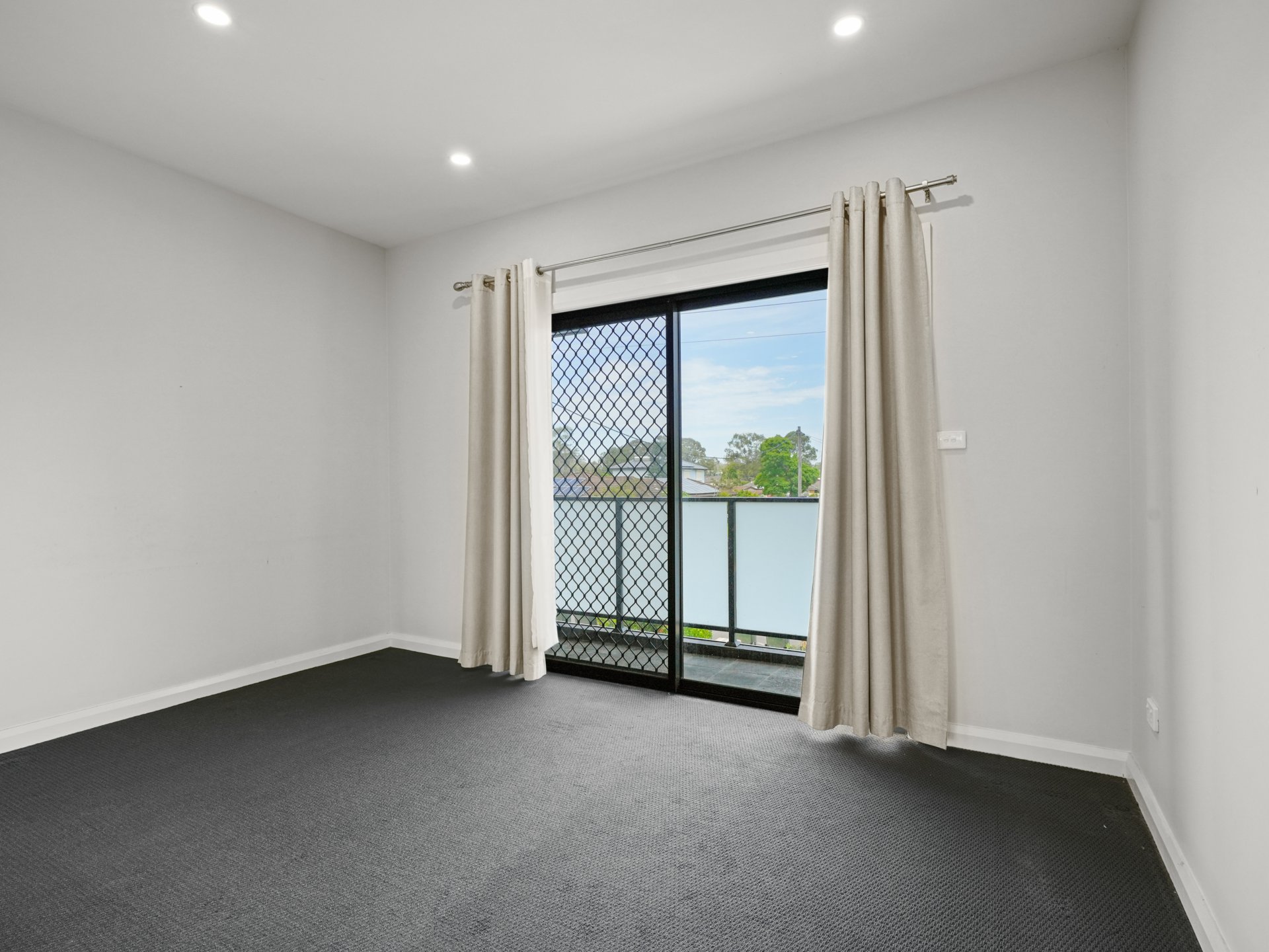 UNIT 11 26-28 THIRD AV, MACQUARIE FIELDS NSW 2564, 0 phòng ngủ, 0 phòng tắm, House