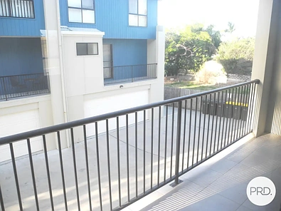 2/10 Arthur Street, Boyne Island, QLD 4680, 3 habitaciones, 2 baños, Townhouse