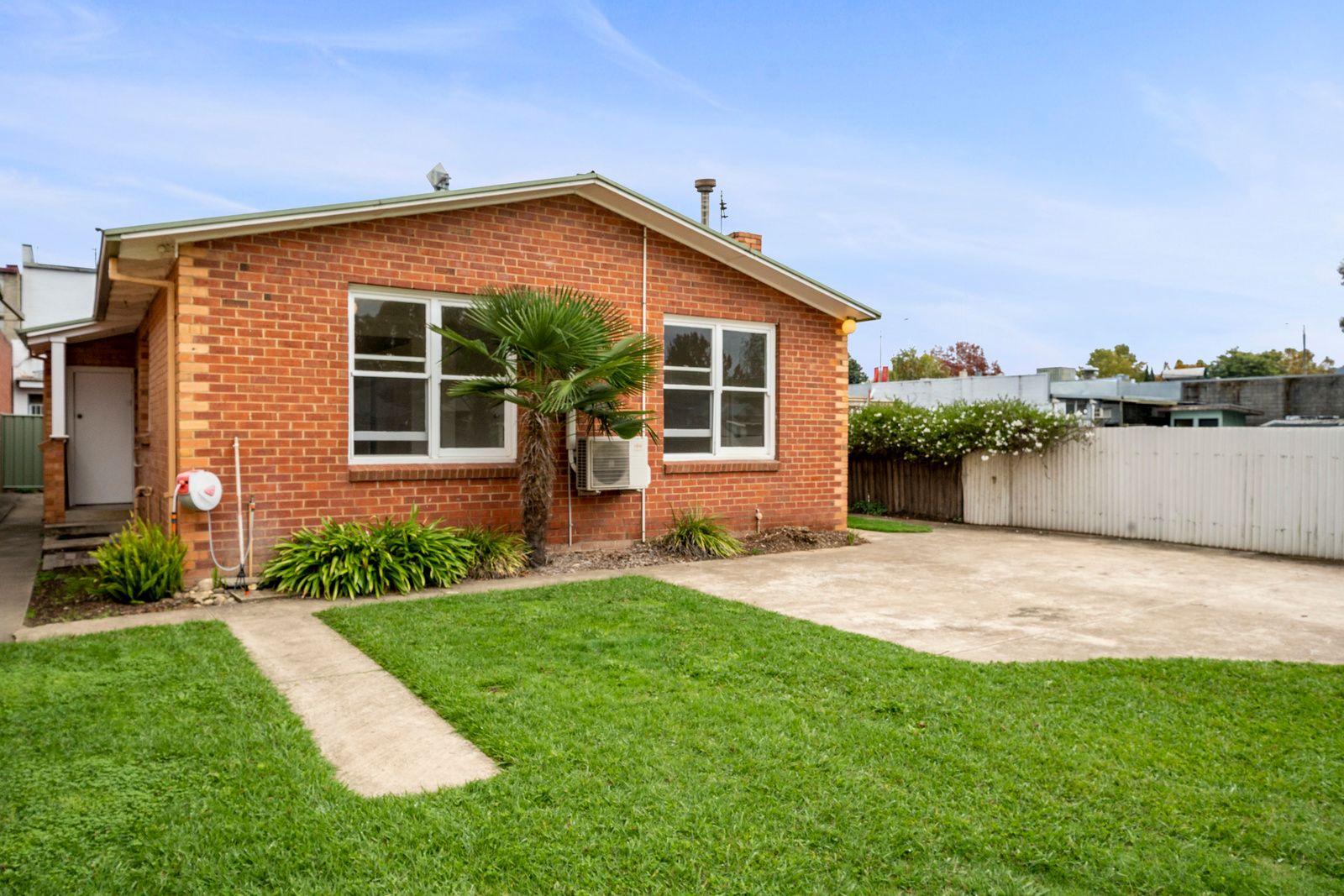 12 RAYNER ST, MYRTLEFORD VIC 3737, 0 habitaciones, 0 baños, House