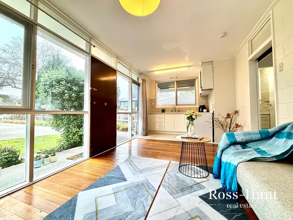 Nunawading 1房 维护良好的单层住宅——步行可达车站和商店 Well-Maintained Single-Level Home – Walk to Station & Shops