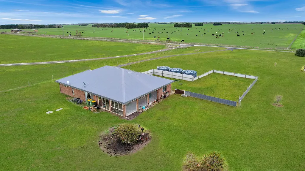 Kirkstall 3બેડરૂમ Charming Lifestyle Opportunity on 1.8 Acres