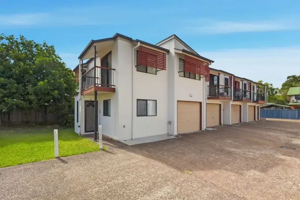 10/17 Lower King Street, Caboolture, QLD 4510