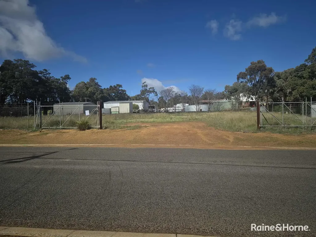 Darkan Prime Commercial Land Ready to Build!