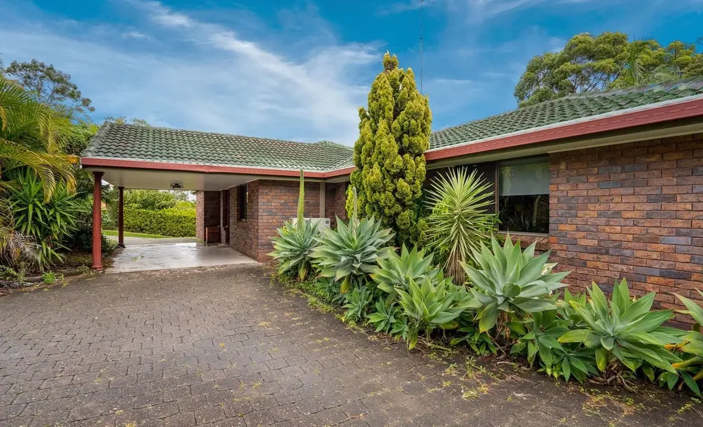 Ashmore 4Zimmer Location - Best street -  large three quarter acre land