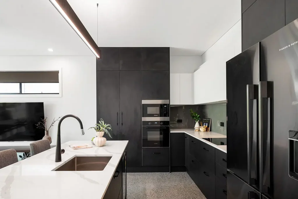 Camp Hill 5غرفة نوم Designed for Multi generational living or home office  ...Unique Layout/ Brilliant Finishes