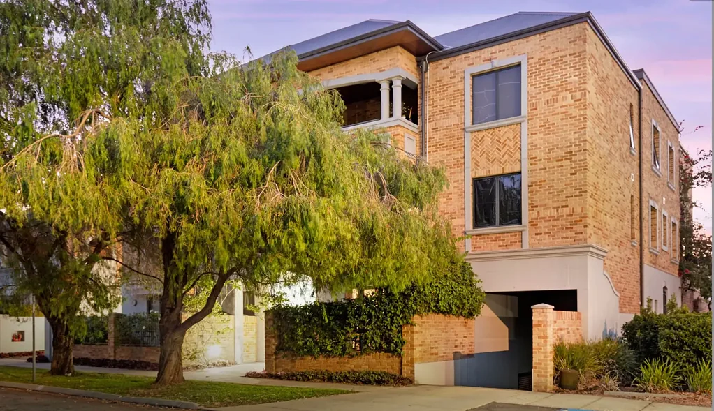 24/8 Bay Road, Claremont, WA 6010
