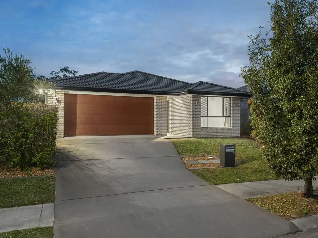 23 Irma Circuit, Park Ridge, QLD 4125