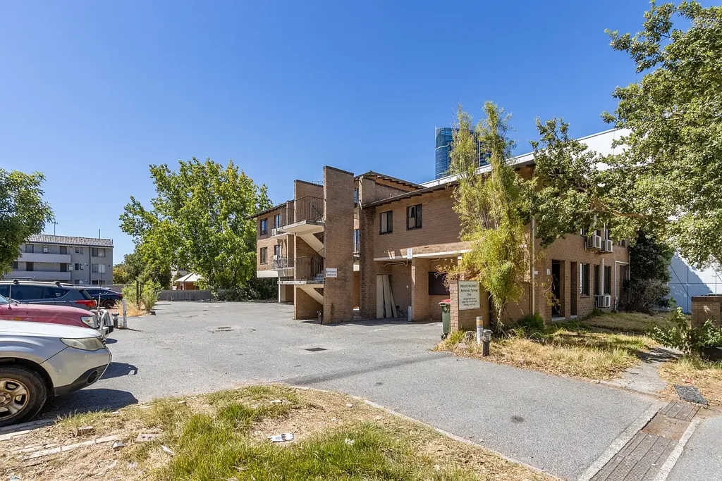 Bright & Furnished 2 Bedroom Unit in the Heart of South Perth