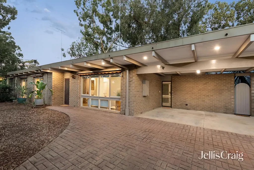 Montmorency 3Kwarto Easy Single-Level Living in a Sought-After Montmorency Setting