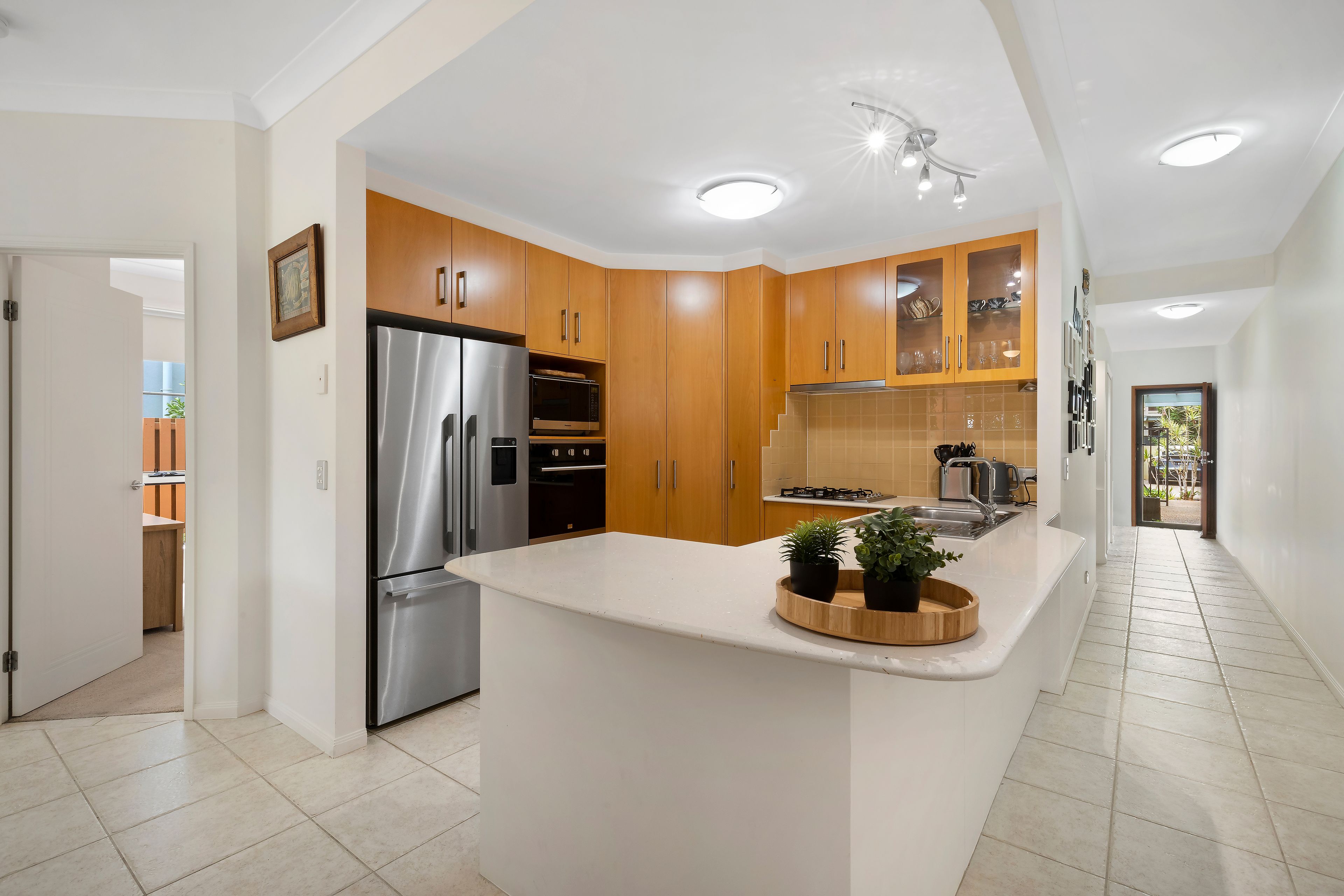 EMERALD LAKES UNIT 1002 1 THE COVE CRESCENT, CARRARA QLD 4211, 0 Schlafzimmer, 0 Badezimmer, Townhouse