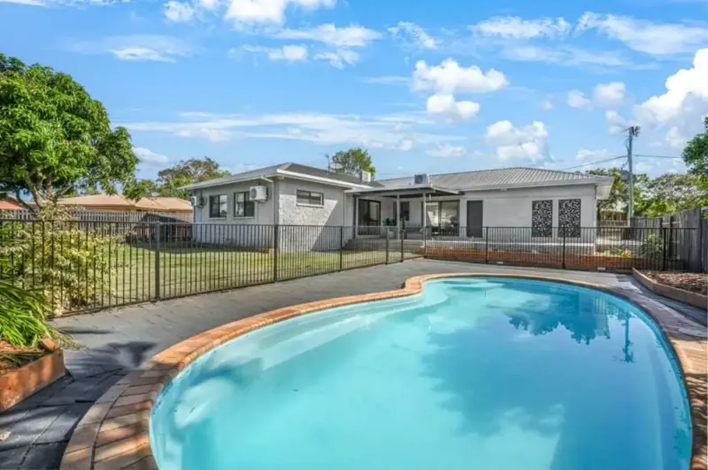 2 Yellowpatch Avenue, Clinton, QLD 4680