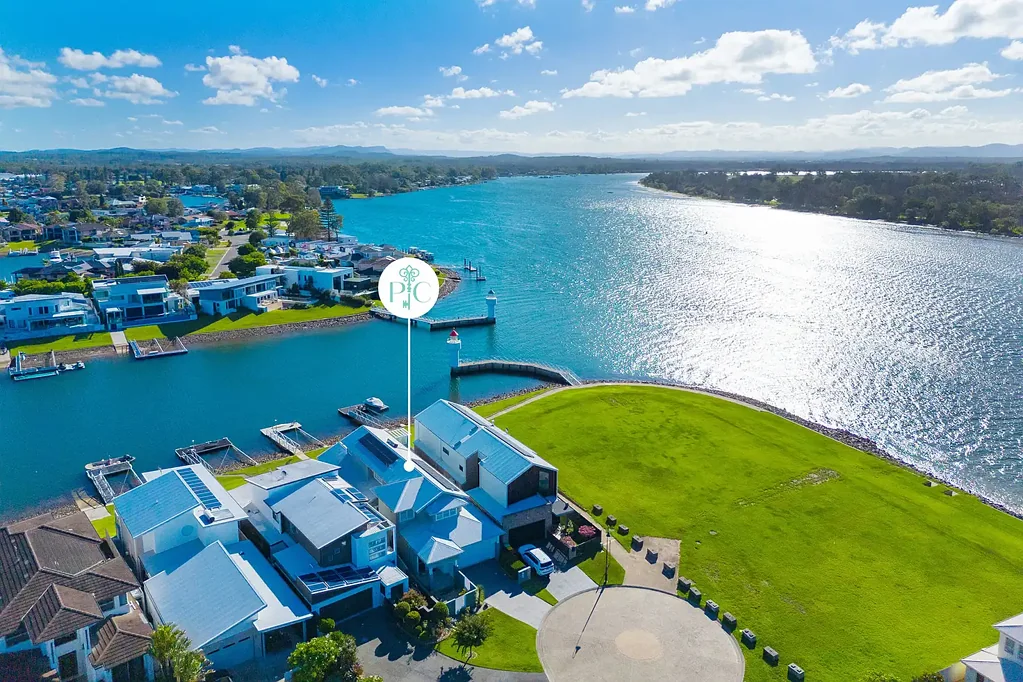 Port Macquarie 4कमरा The Beauty of Canal Living with Rare River Connection