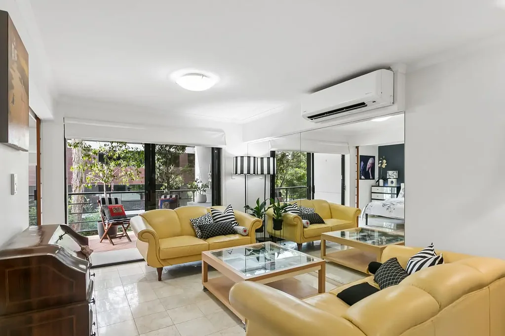 Light-Filled Apartment Opposite Kings Park - Unfurnished.