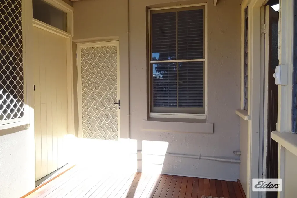 1 BEDROOM IN CBD LOCATION!