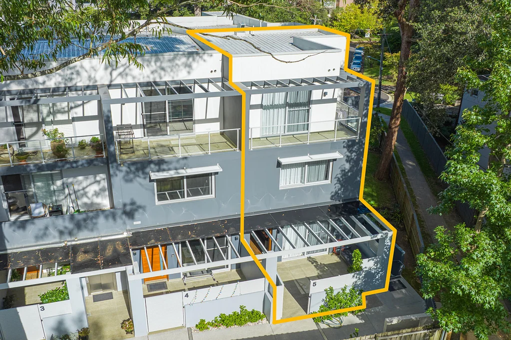 St Ives 3ਬੈੱਡਰੂਮ Spacious Townhome Living with Private Lift & Sunny Gardens