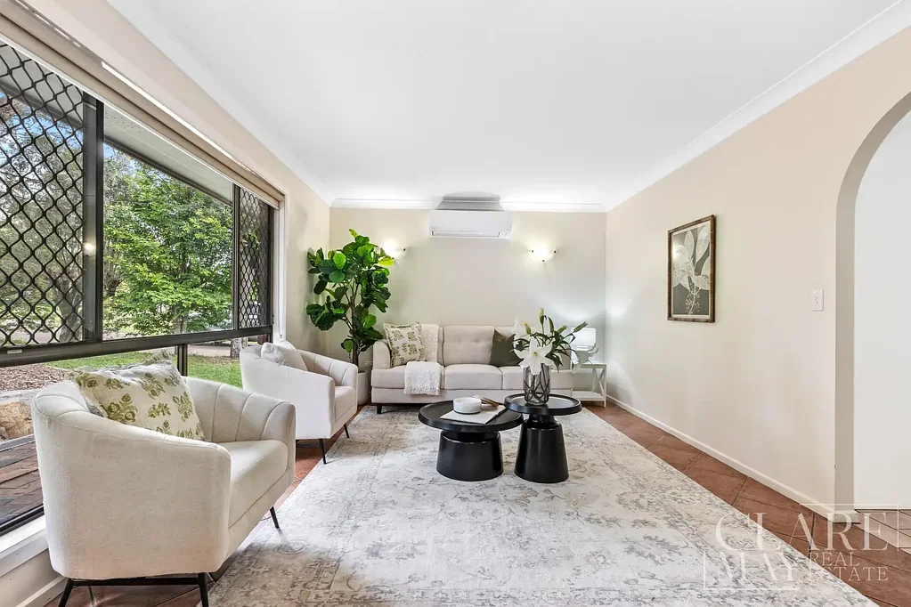 Camira 4 Bedroom Versatile Family Residence