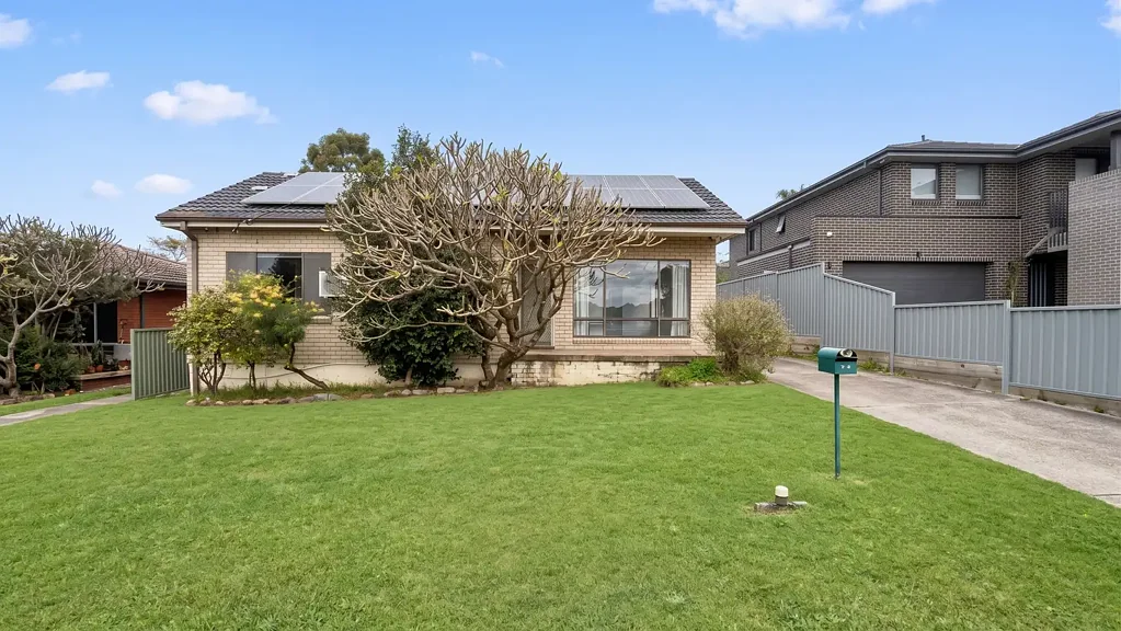 Low-Maintenance Living in a Prime Location!