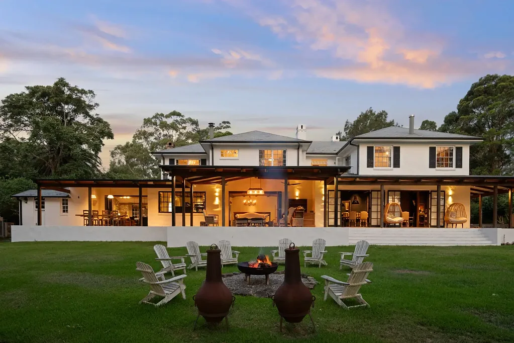 Duffys Forest 5 Bedroom Ribbonwood - A 2.02 Hectare Farmhouse Estate of Architectural Distinction