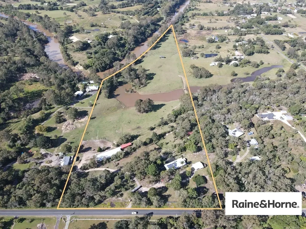 Idyllic Countryside Outlook / Horse lovers Dream / Over 25 Acres