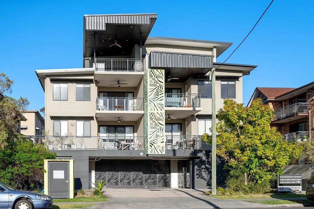 Greenslopes 2ਬੈੱਡਰੂਮ ***Under Contract***Open Home Cancelled***