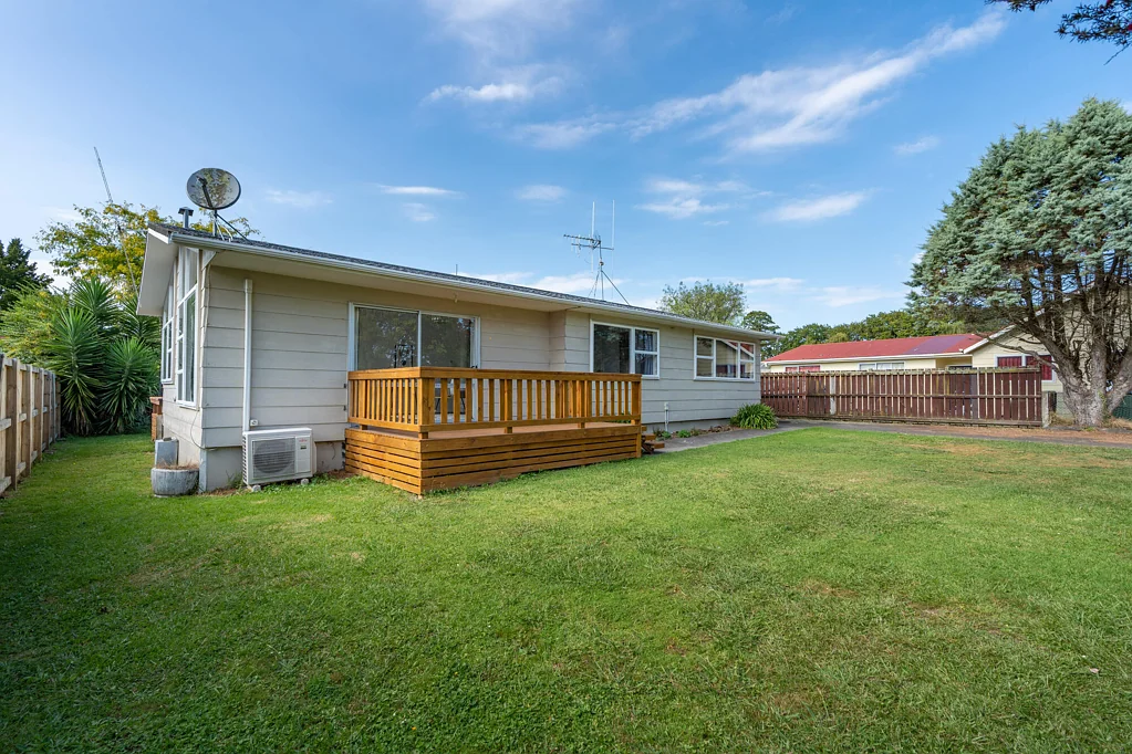 16 Pickering Crescent, Chedworth, Hamilton, Waikato