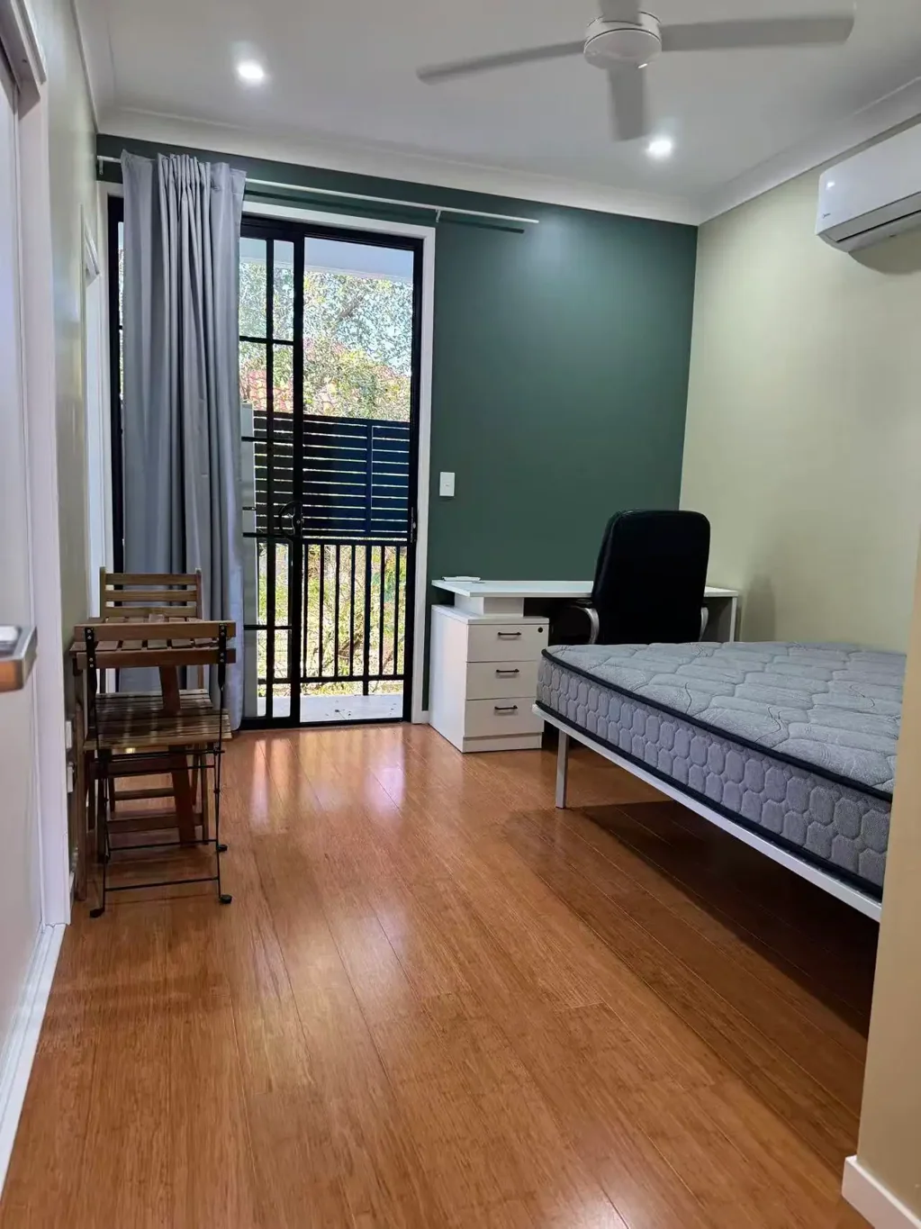 West End--Inner City--Large Full Furnished Studio with En-suite, Balcony. Peaceful, A/C, Wi-Fi, Pool. All bills Included. $445 weekly.