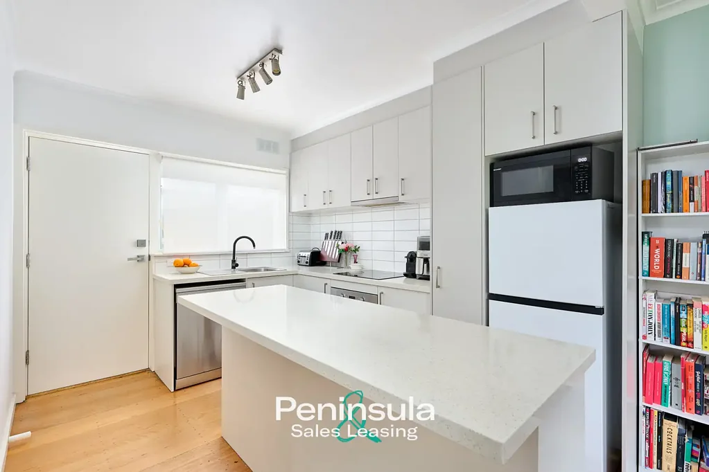 Frankston 2chambre Stylish, Renovated & Conveniently Located