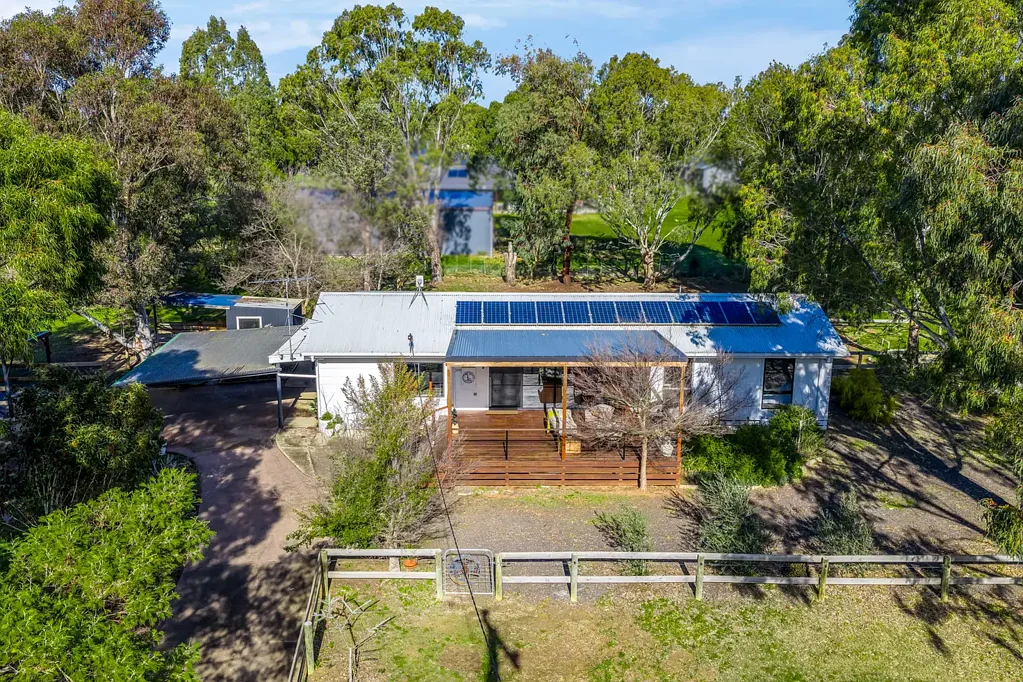 Teesdale 3Habitaciones Updated Home in Quiet Pocket on an Acre