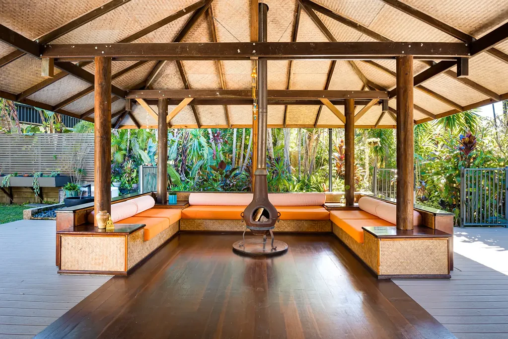 Belli Park 4कमरा PRIVATE ACREAGE SANCTUARY WITH EXPANSIVE SHED, WORKSHOP AND STUNNING HINTERLAND VIEWS!